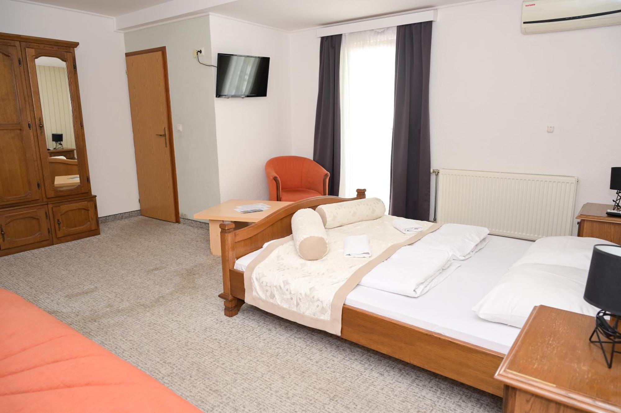 Motel Plaza Jajce Exterior foto
